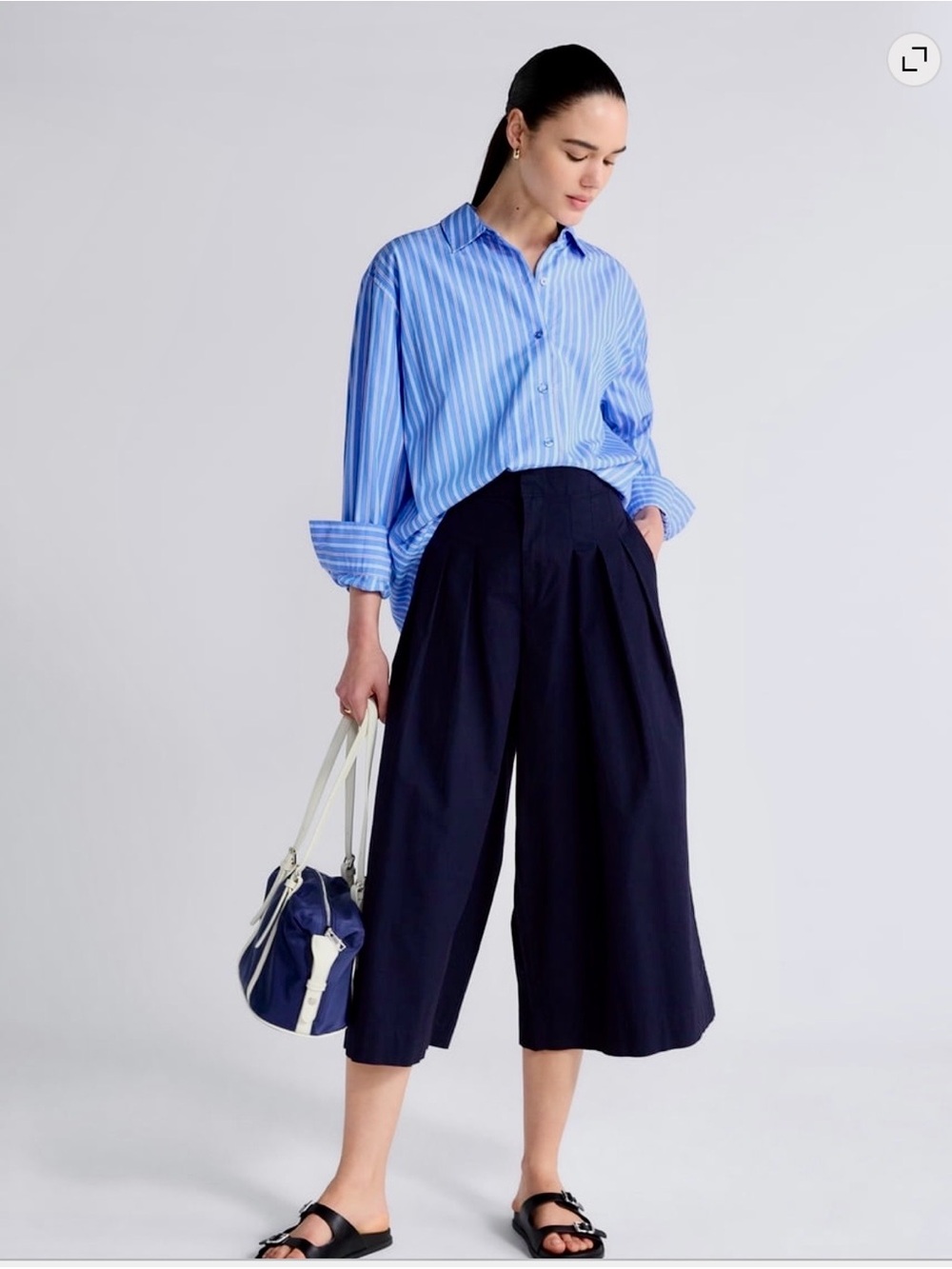 Women’s Relaxed Button - Picture 2 of 5